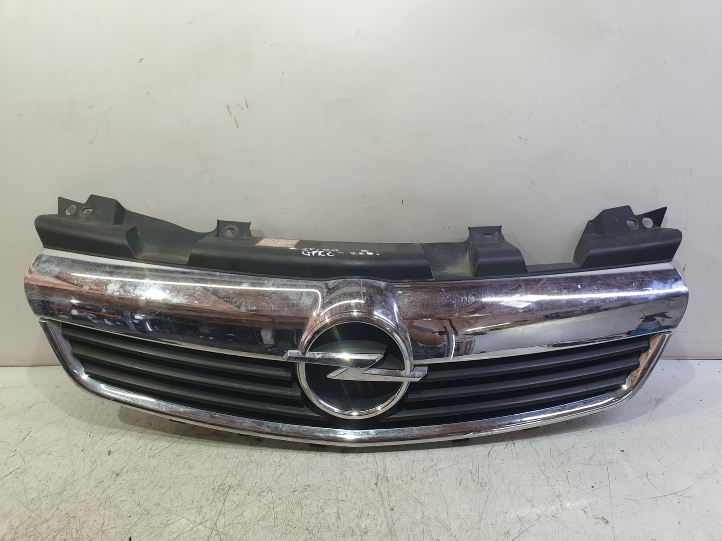Grila bara fata 13157590 Opel Zafira B (2005 - 2010)