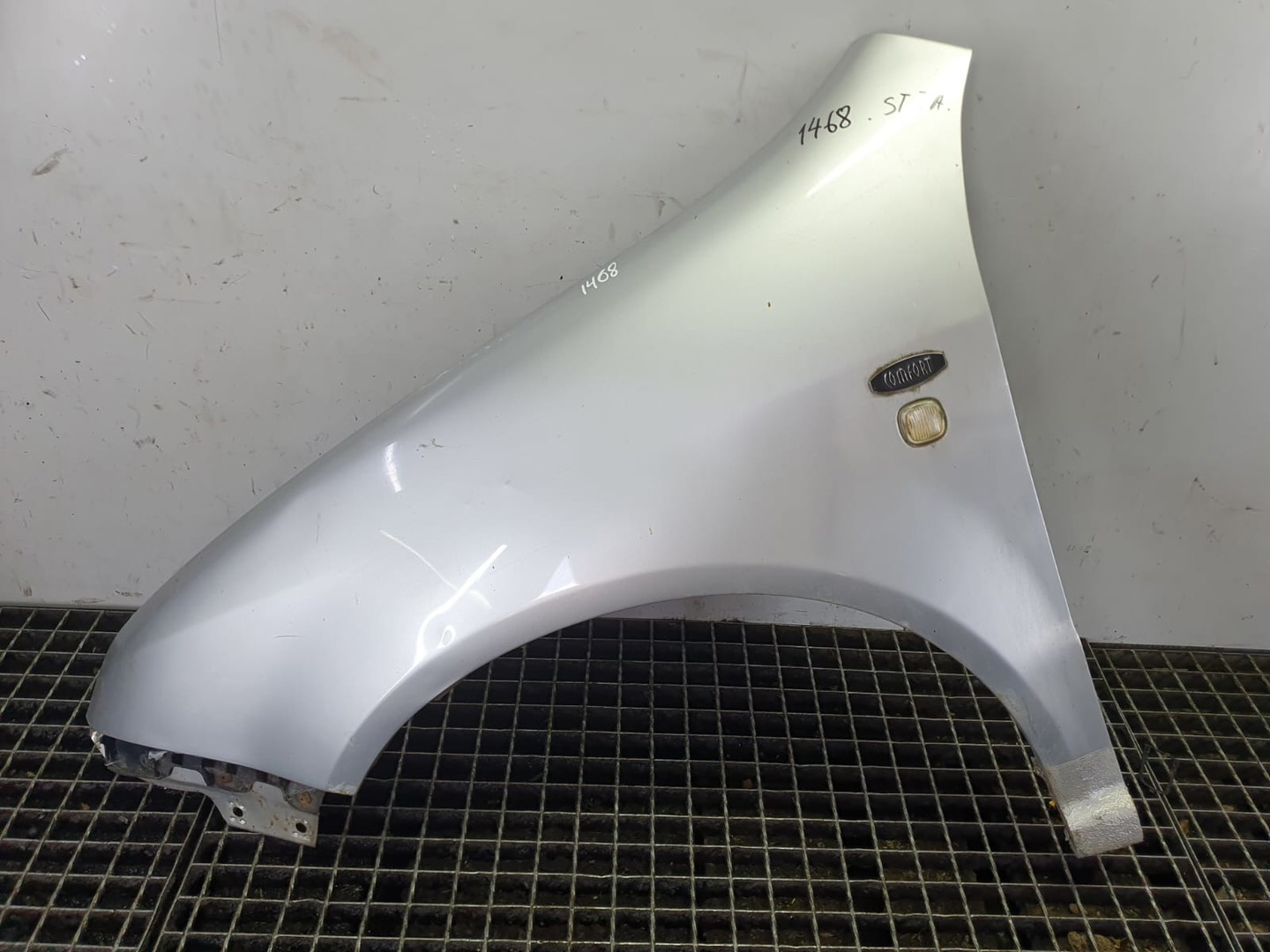 Aripa stanga fata Skoda Fabia 6Y (1999 - 2004)