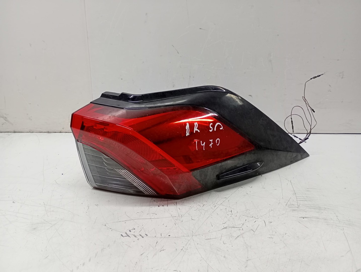 Stop dreapta 8155042230 Cu defect Toyota RAV4 5 (XA50) (facelift) (2019 - 2026)