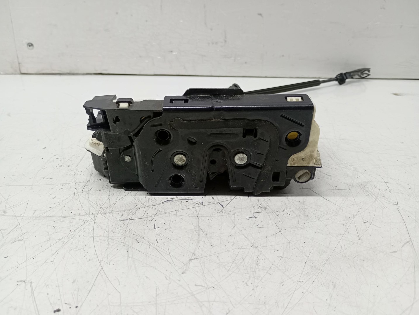 Broasca stanga spate 5k4839015b Volkswagen Golf 6 (2008 - 2015)