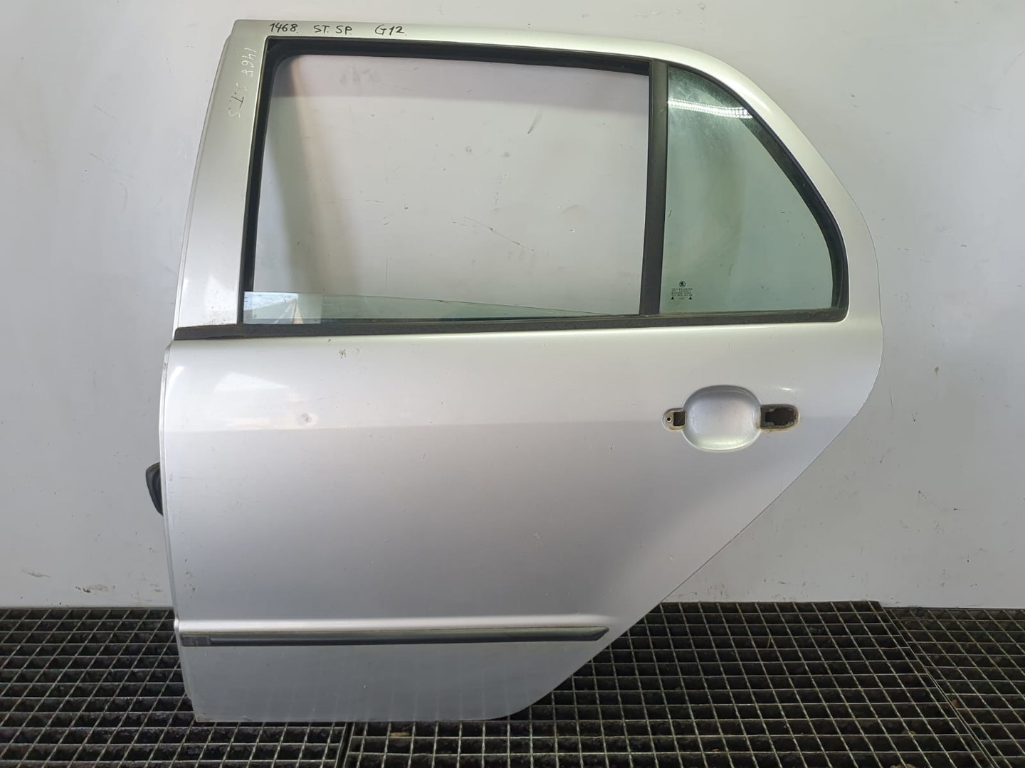 Usa stanga spate 6y6833051 Skoda Fabia 6Y (1999 - 2004)