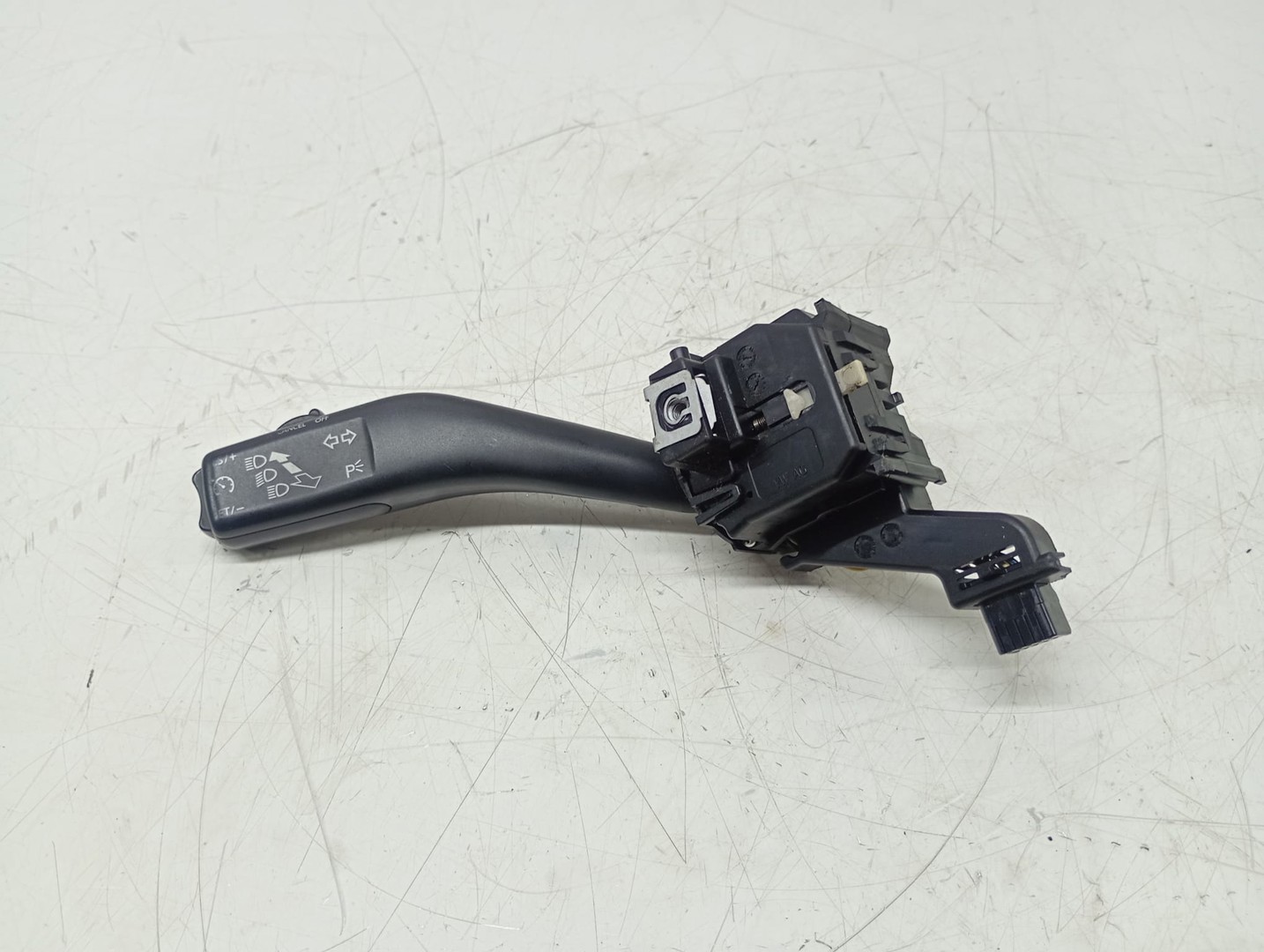 Maneta semnalizare 1k0953513g Volkswagen Golf 6 (2008 - 2015)