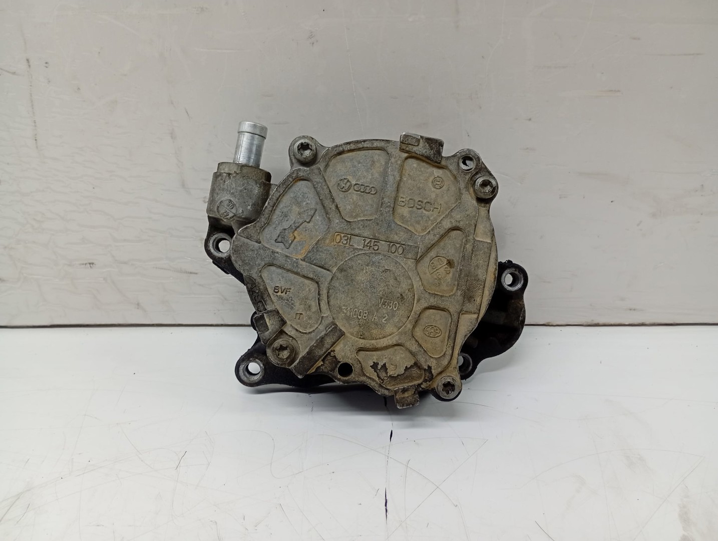 Pompa vacuum 03l145100 Volkswagen Golf 6 (2008 - 2015)