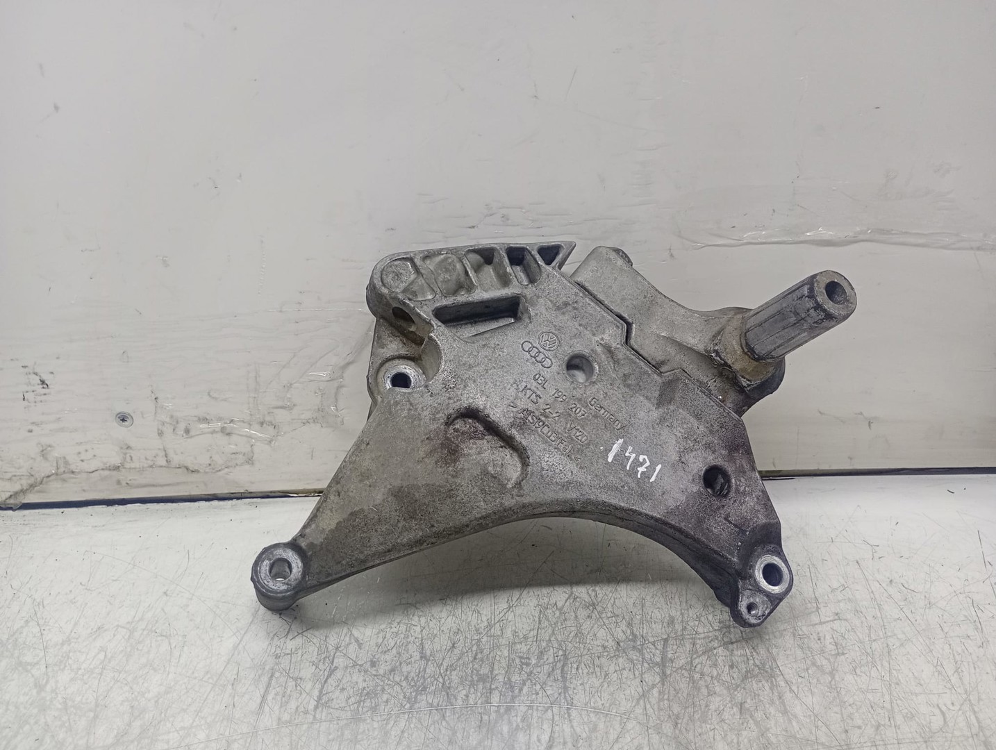 Suport motor 03L199207 Volkswagen Golf 6 (2008 - 2015)
