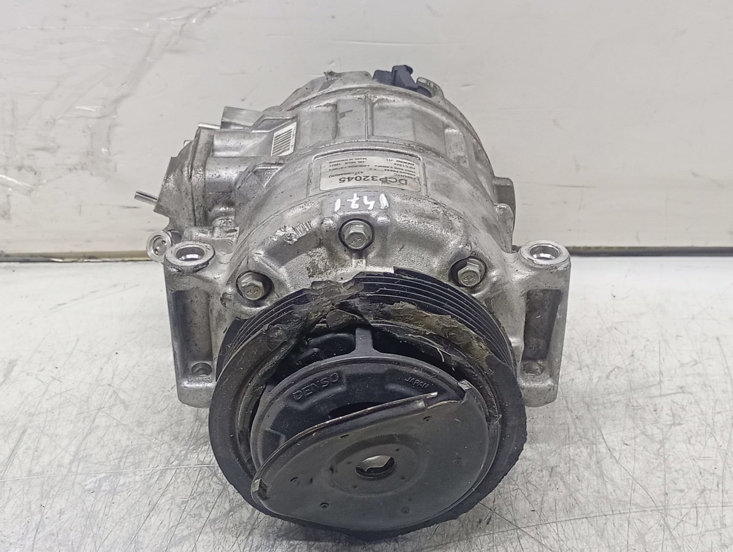 Compresor clima ac DCP32045 Cu defect Volkswagen Golf 6 (2008 - 2015)