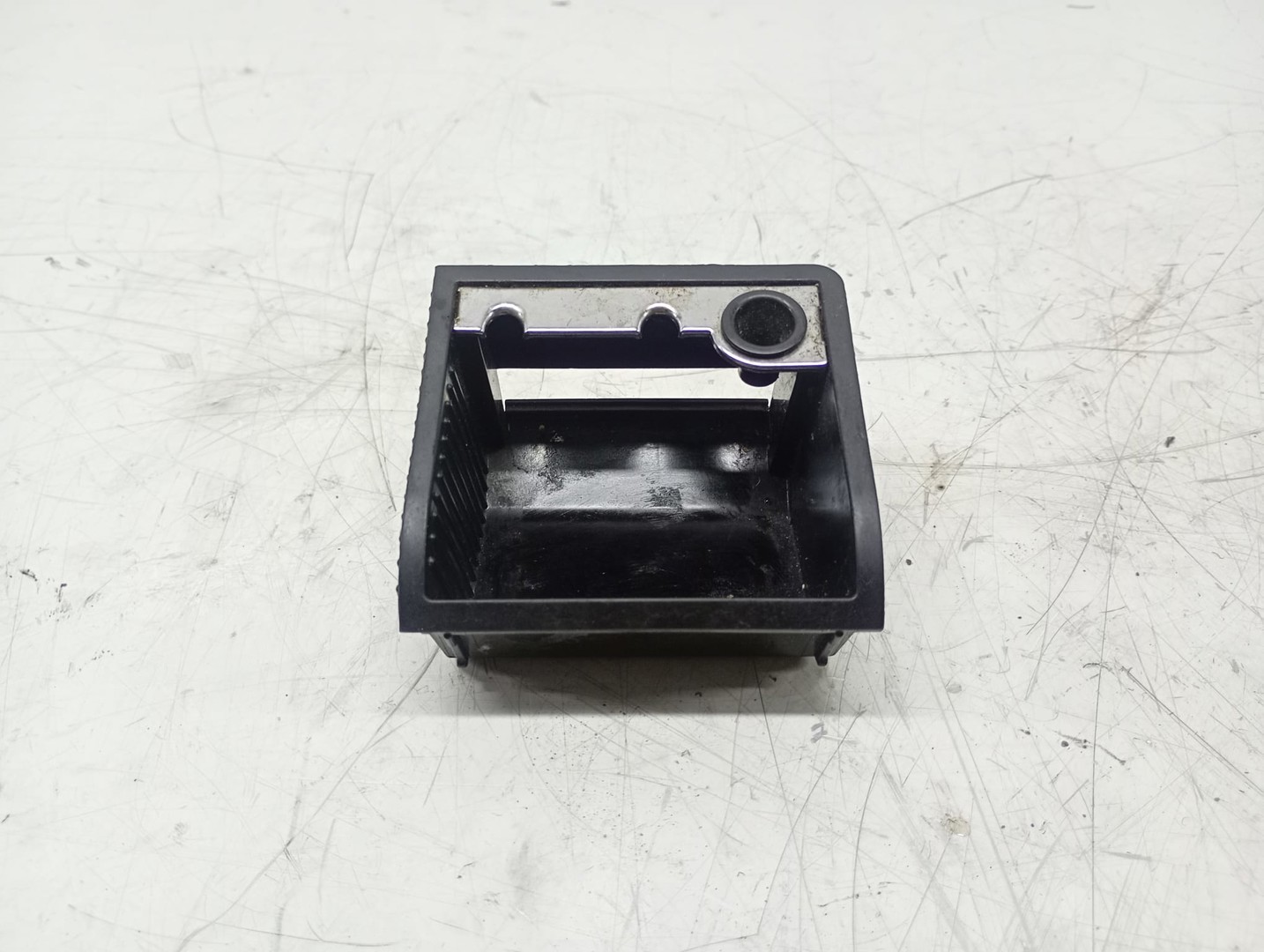 Scrumiera 1k0857335 Volkswagen Golf 6 (2008 - 2015)