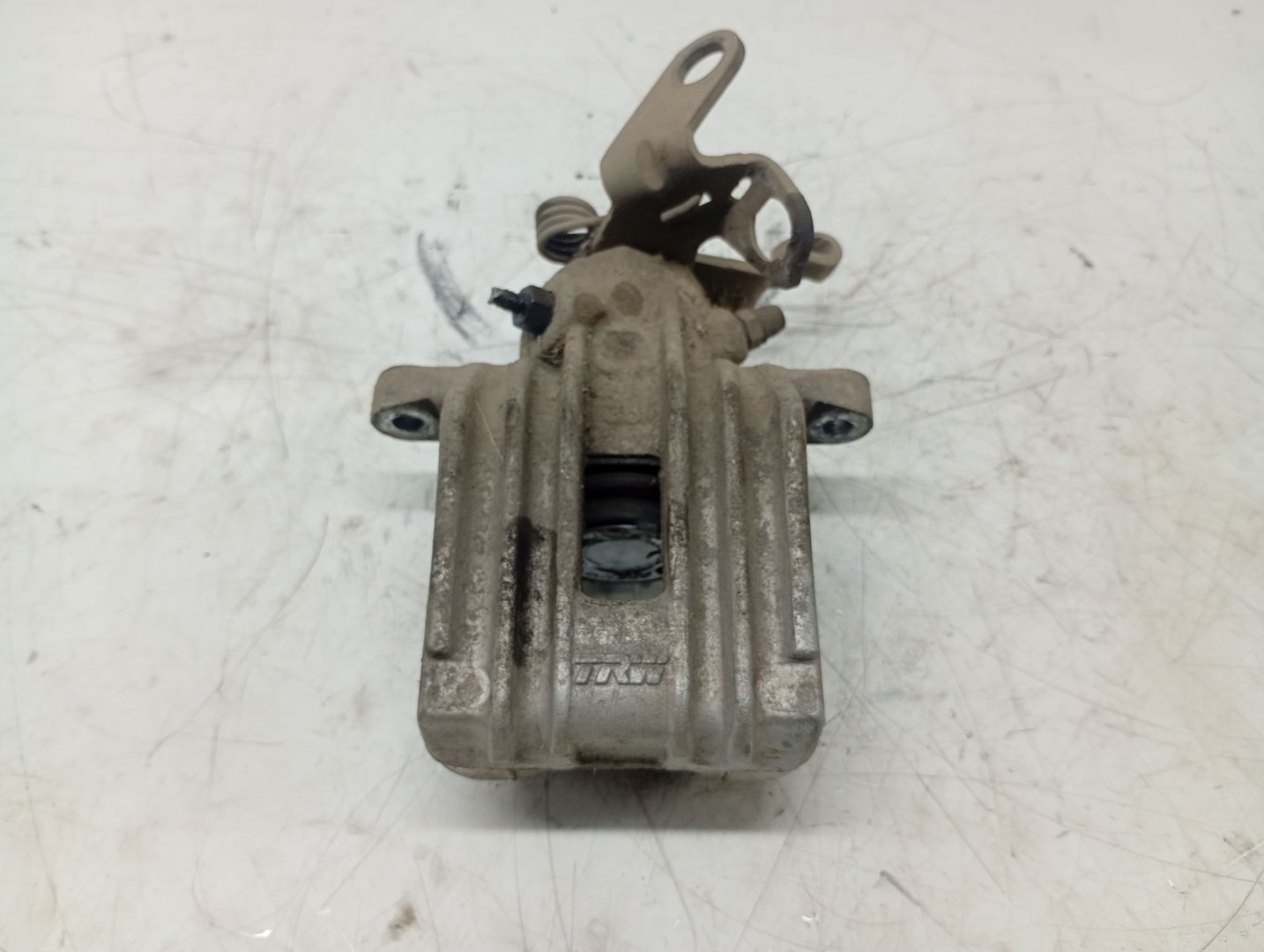 Etrier stanga spate Volkswagen Golf 6 (2008 - 2015)