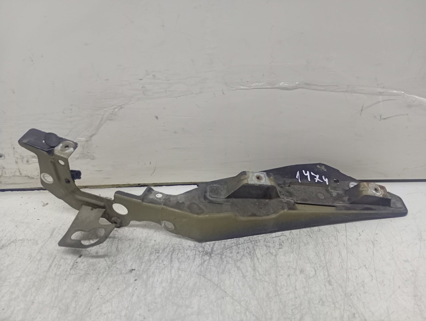 Suport aripa 016690F05 Citroen C4 Picasso 2 (2013 - 2017)