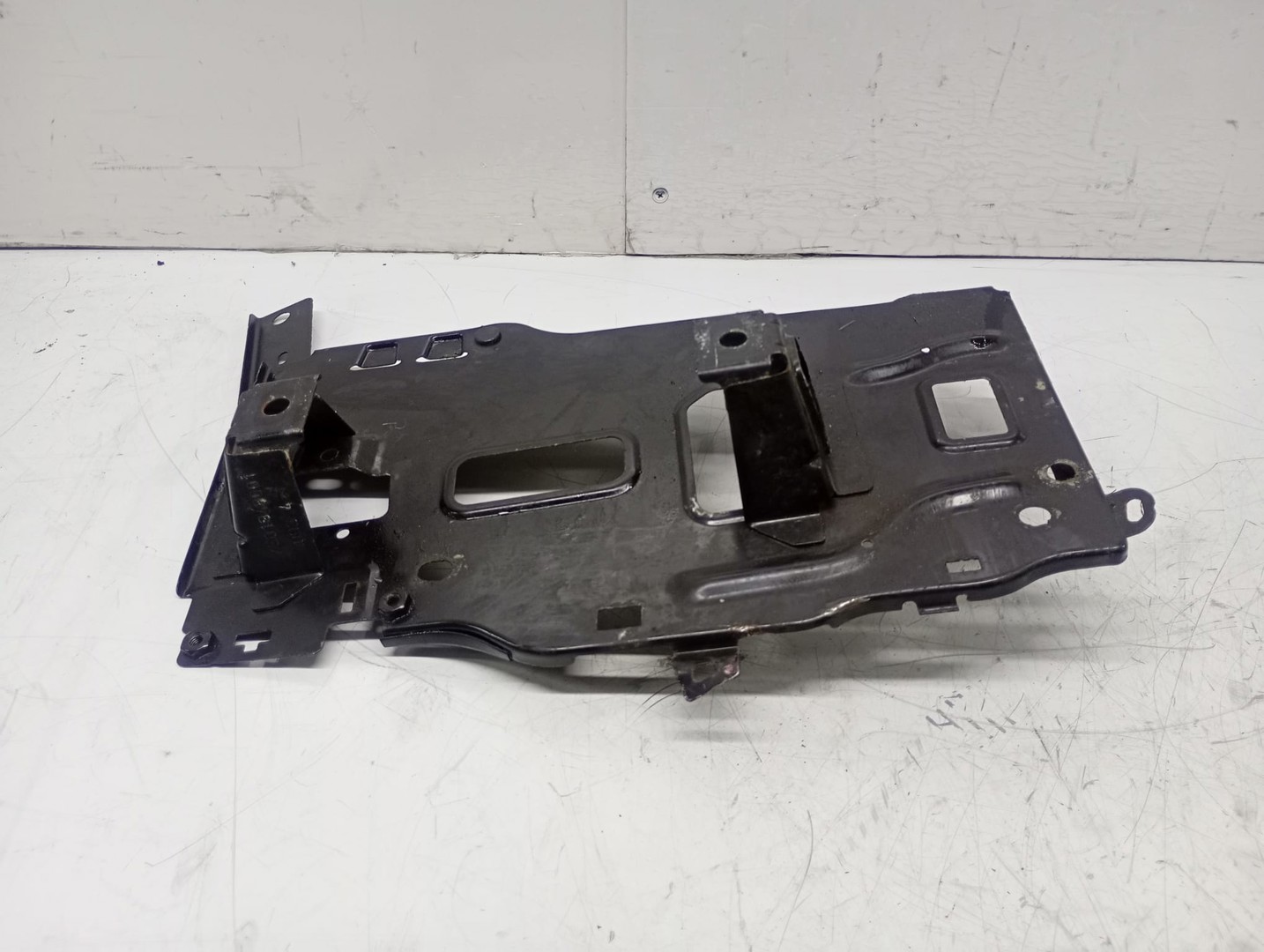 Suport baterie 967501928001 Citroen C4 Picasso 2 (2013 - 2017)