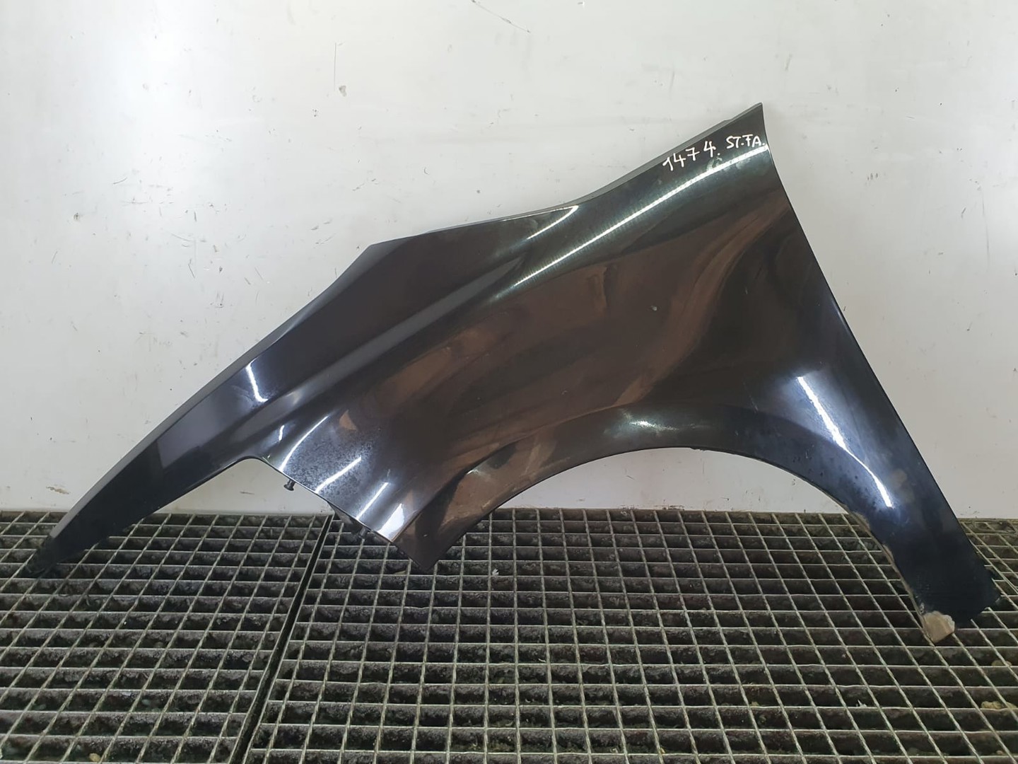 Aripa stanga fata Citroen C4 Picasso 2 (2013 - 2017)