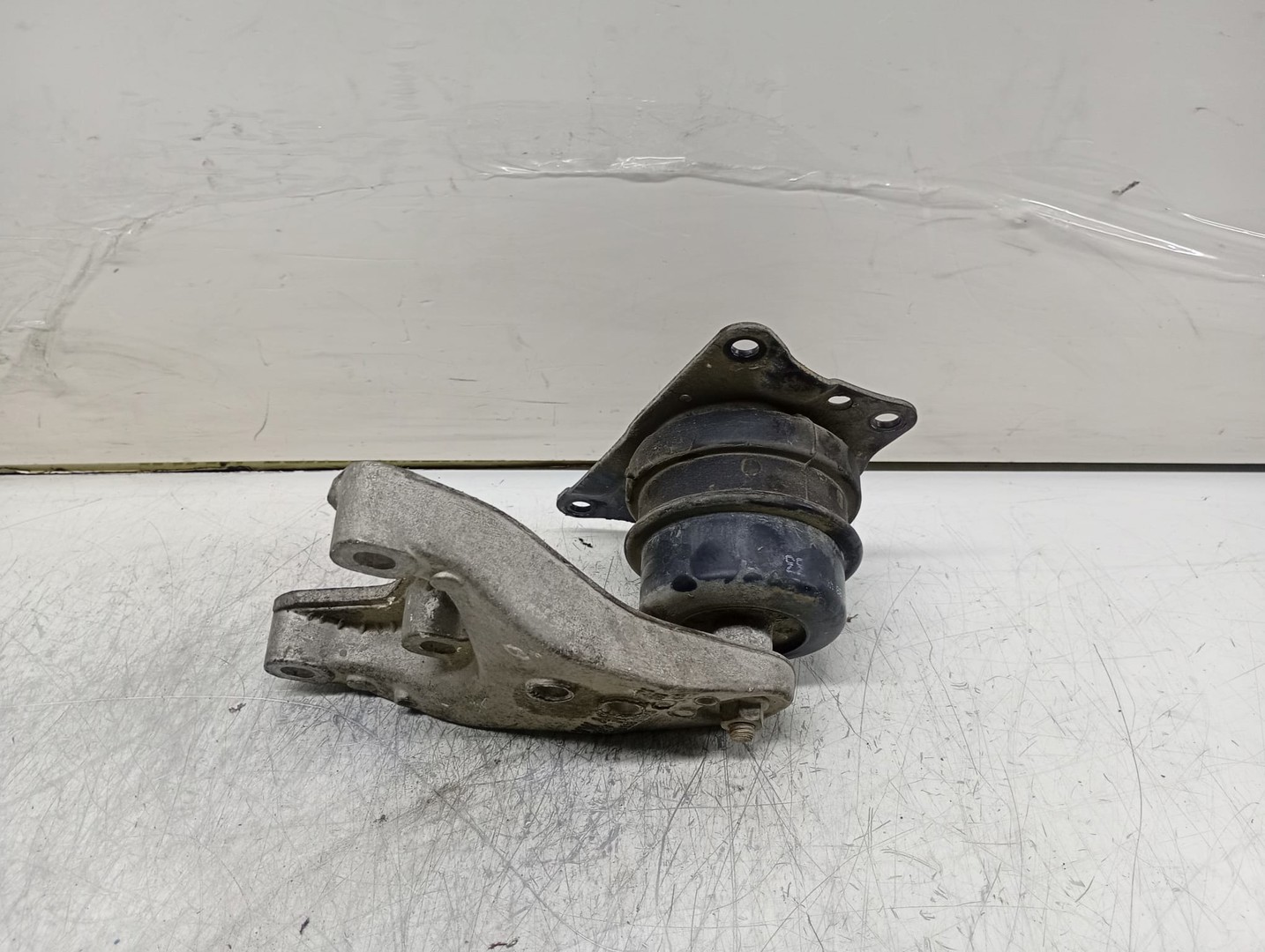 Suport motor 8Q0199185AB Skoda Fabia 5J (2007 - 2010)