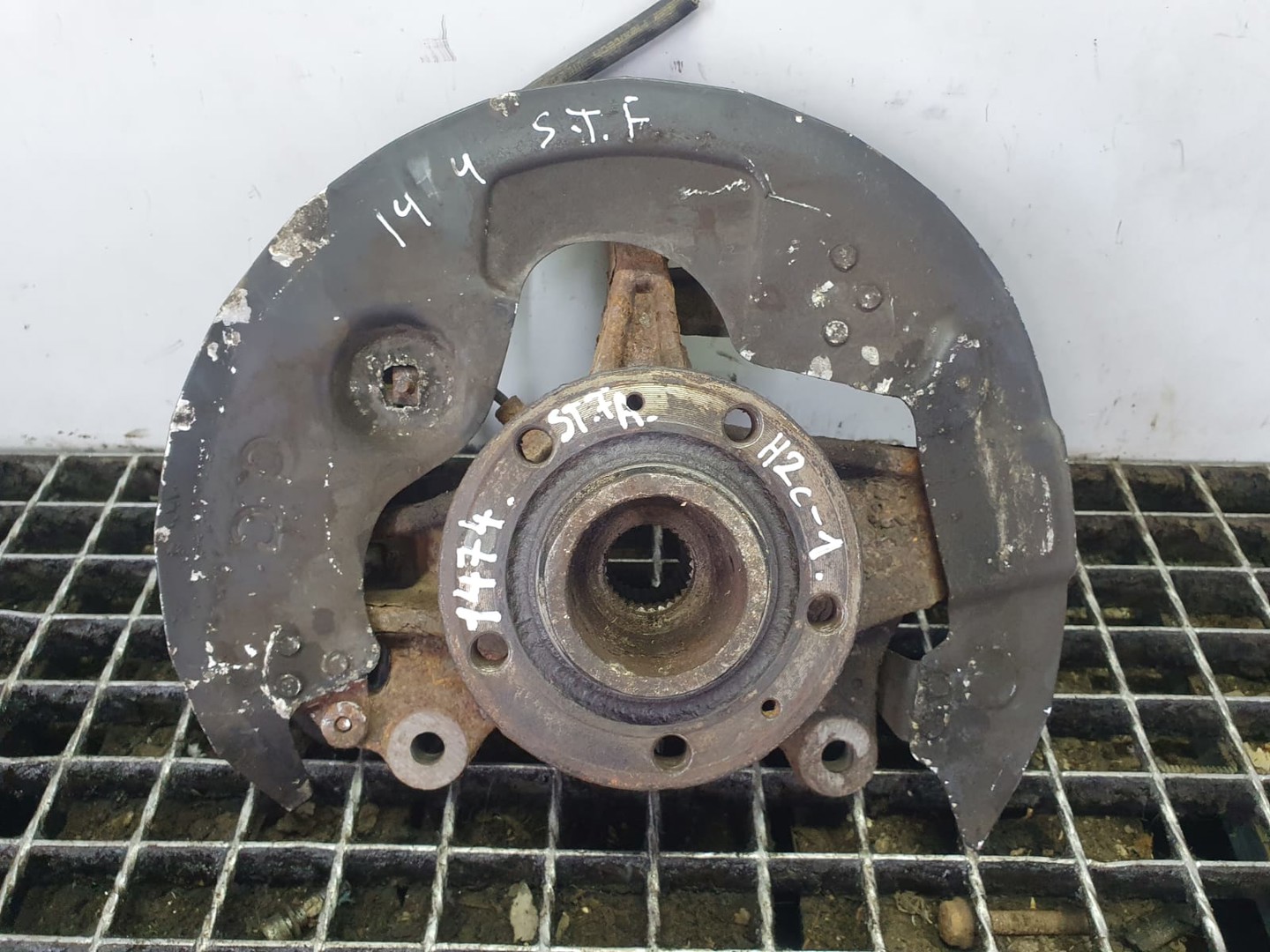 Fuzeta stanga fata Citroen C4 Picasso 2 (2013 - 2017)