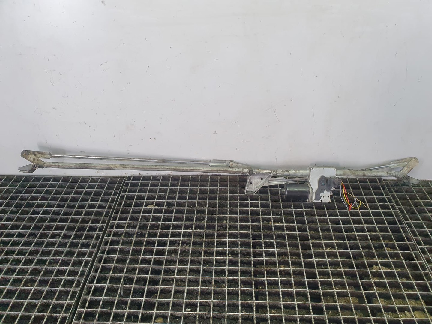 Ansamblu stergatoare parbriz 40463812v Peugeot 307 1 (facelift) (2005 - 2008)