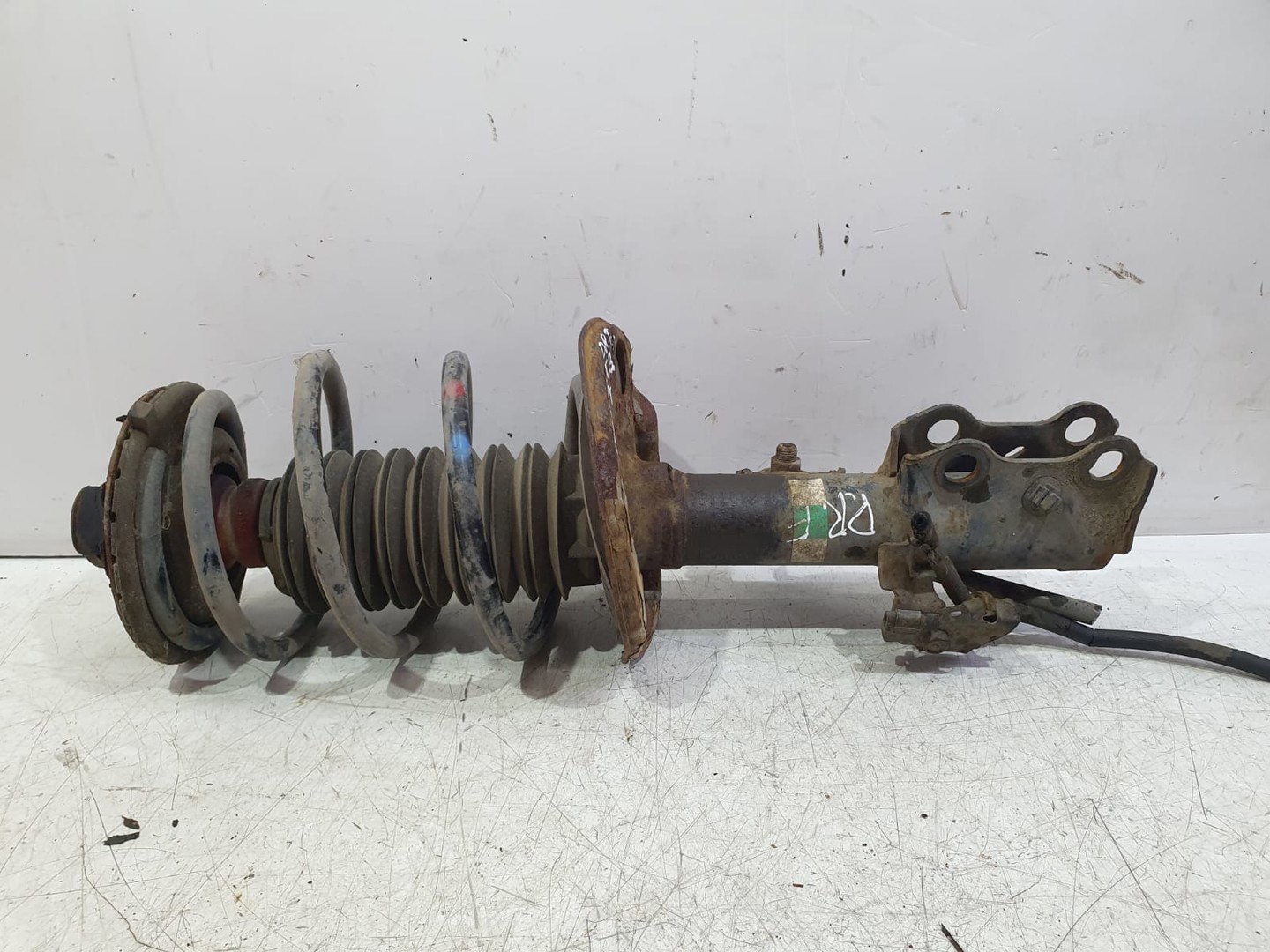 Amortizor cu arc dreapta fata 48510-02e80 Toyota Corolla E160 (2012 - 2016)