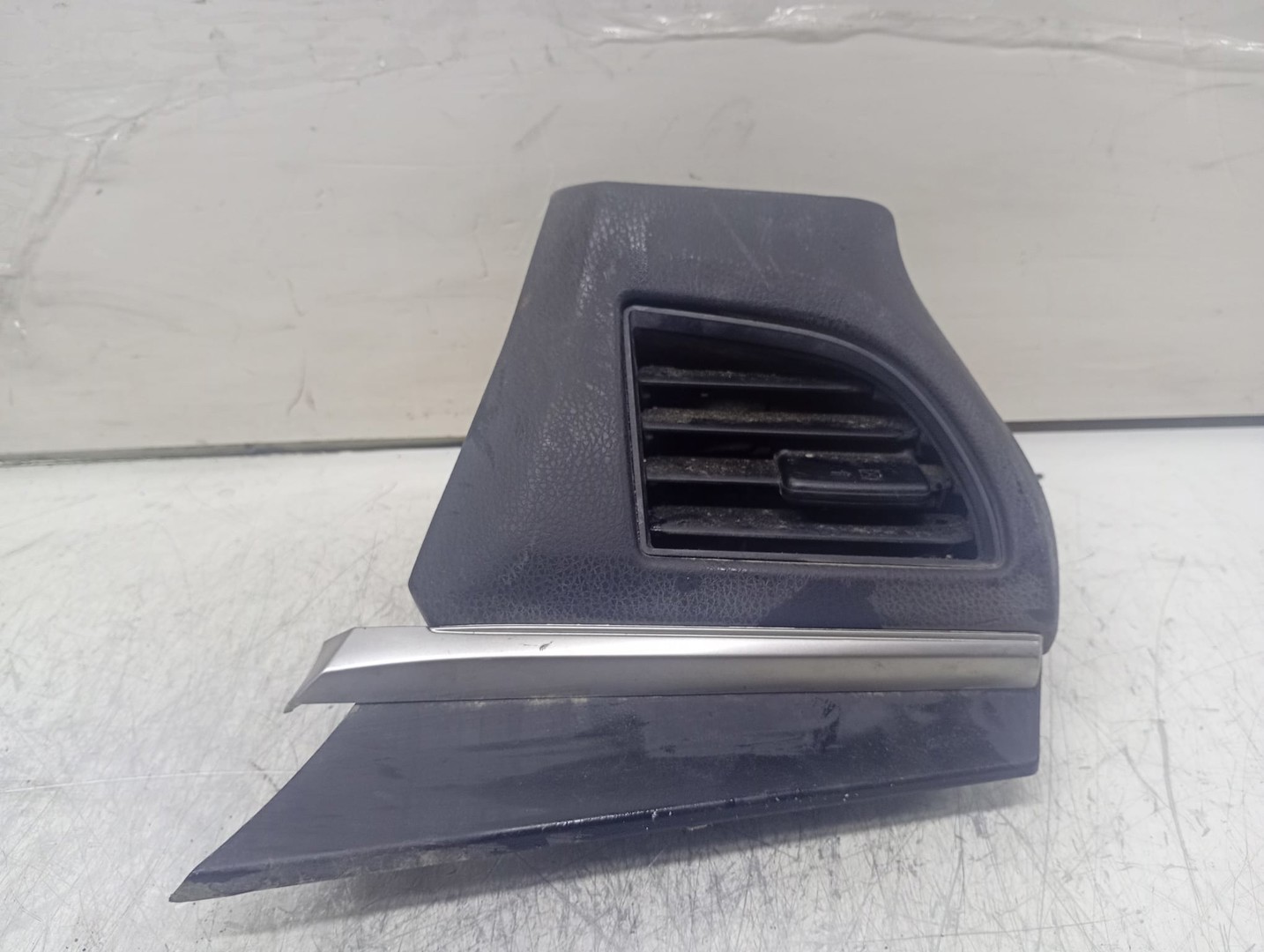 Grila ventilatie 55061-02300 Toyota Corolla E160 (2012 - 2016)