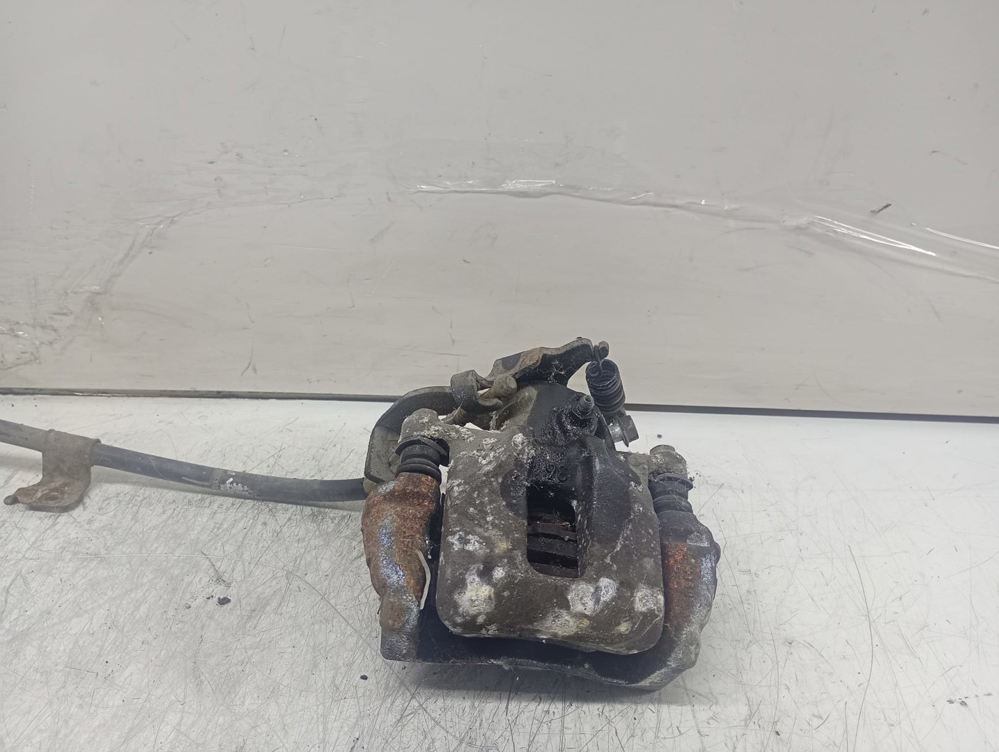 Etrier dreapta spate 0204167276 Toyota Corolla E160 (2012 - 2016)