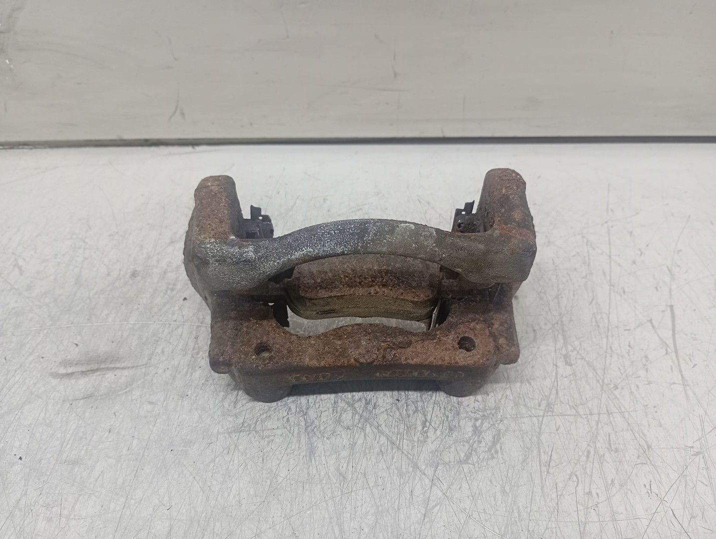 Suport etrier L65186 Toyota Corolla E160 (2012 - 2016)