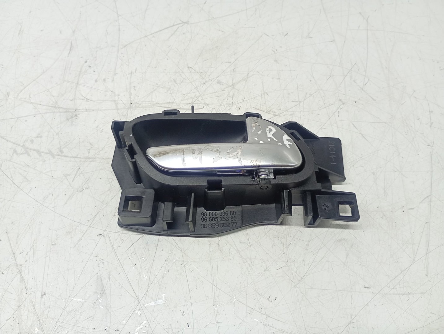 Maner interior dreapta fata 9800099680 Citroen C4 Picasso 2 (2013 - 2017)