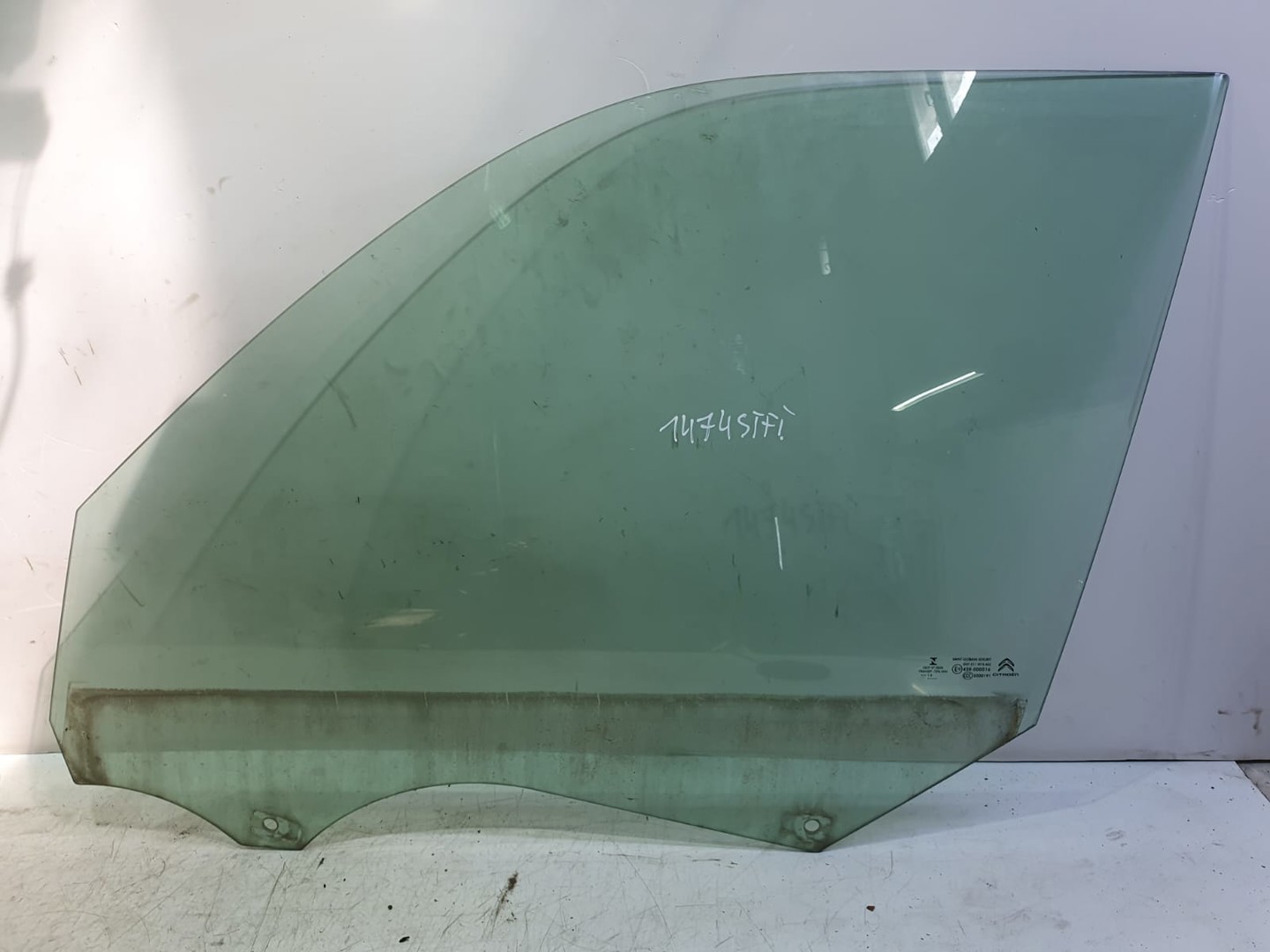 Geam stanga fata Citroen C4 Picasso 2 (2013 - 2017)