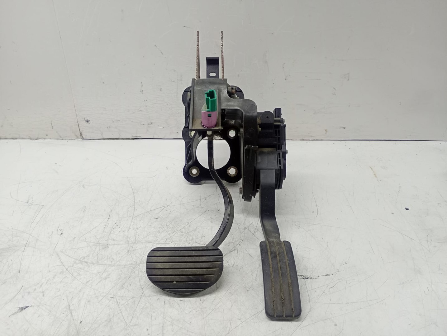 Pod pedalier 465010053r Renault Latitude 1 (2010 - 2014)