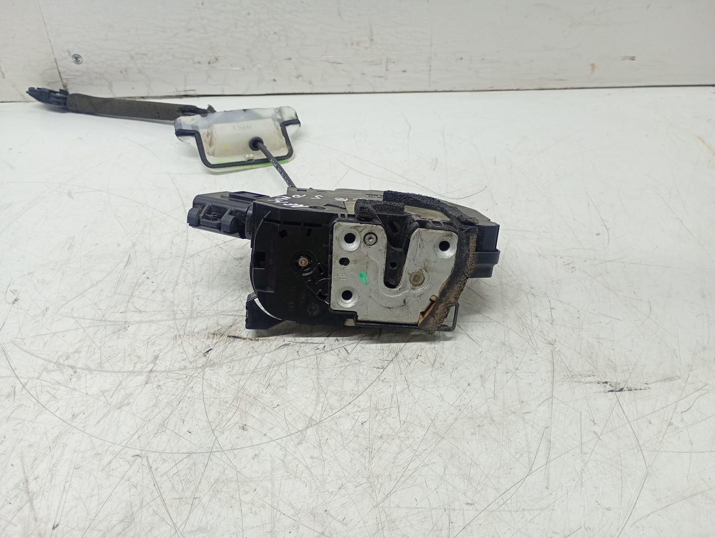 Broasca dreapta spate 825020014r Renault Latitude 1 (2010 - 2014)