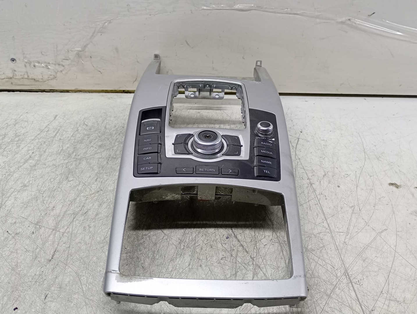Consola centrala 4F1864261 Audi A6 4F/C6 (facelift) (2008 - 2011)