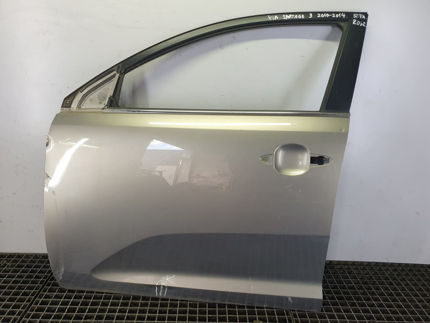 Usa stanga fata cu defect Kia Sportage 3 (2010 - 2014)