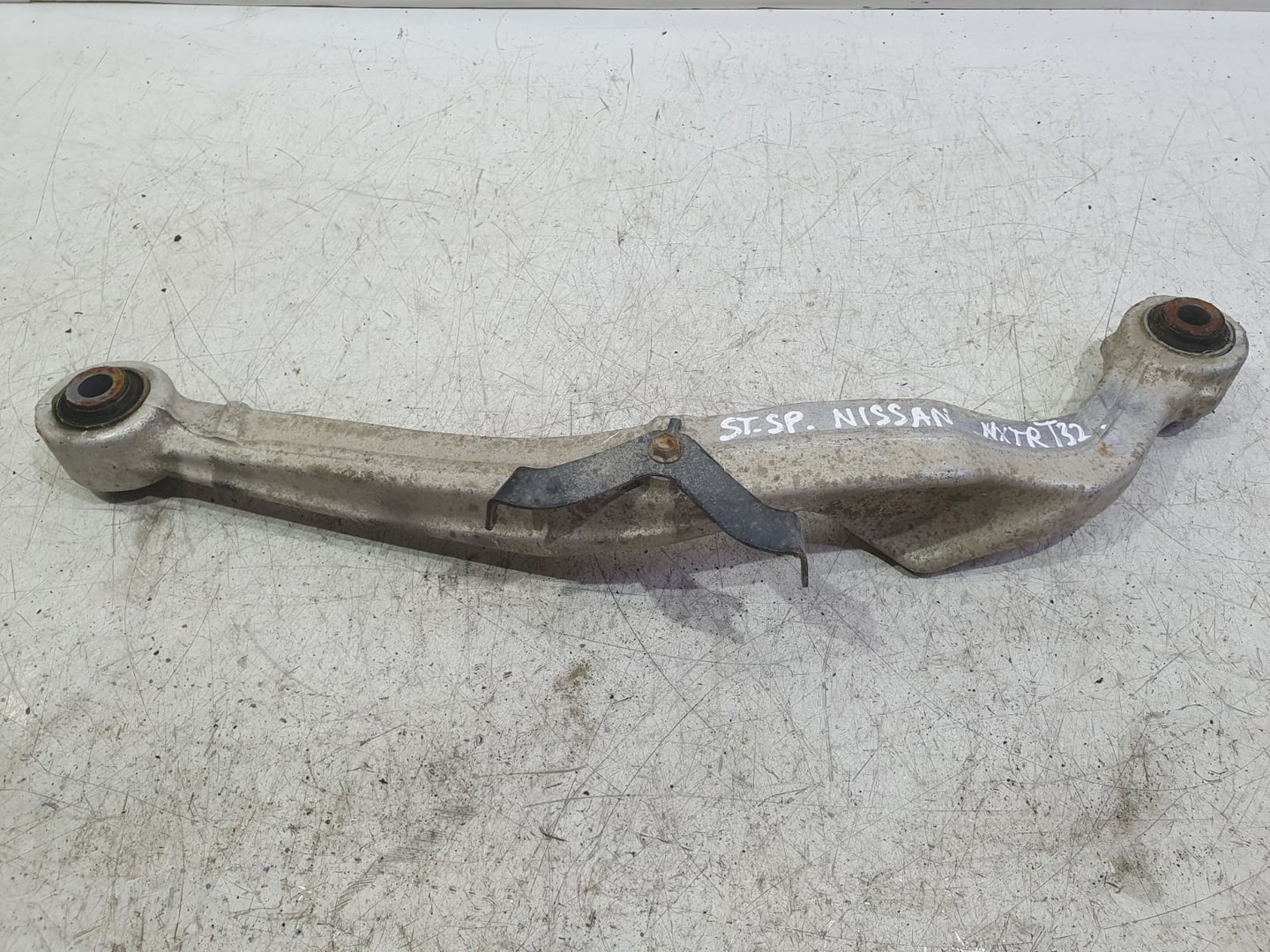 Brat suspensie spate Nissan X-Trail T32 (2013 - 2020)