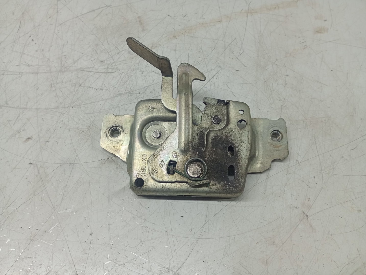 Broasca capota Renault Clio 3 (2005 - 2009)