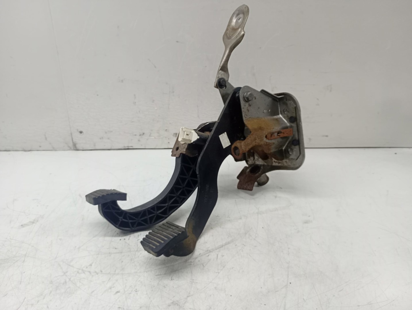 Pod pedalier 20989a00 Peugeot 206 1 (facelift) (2002 - 2009)