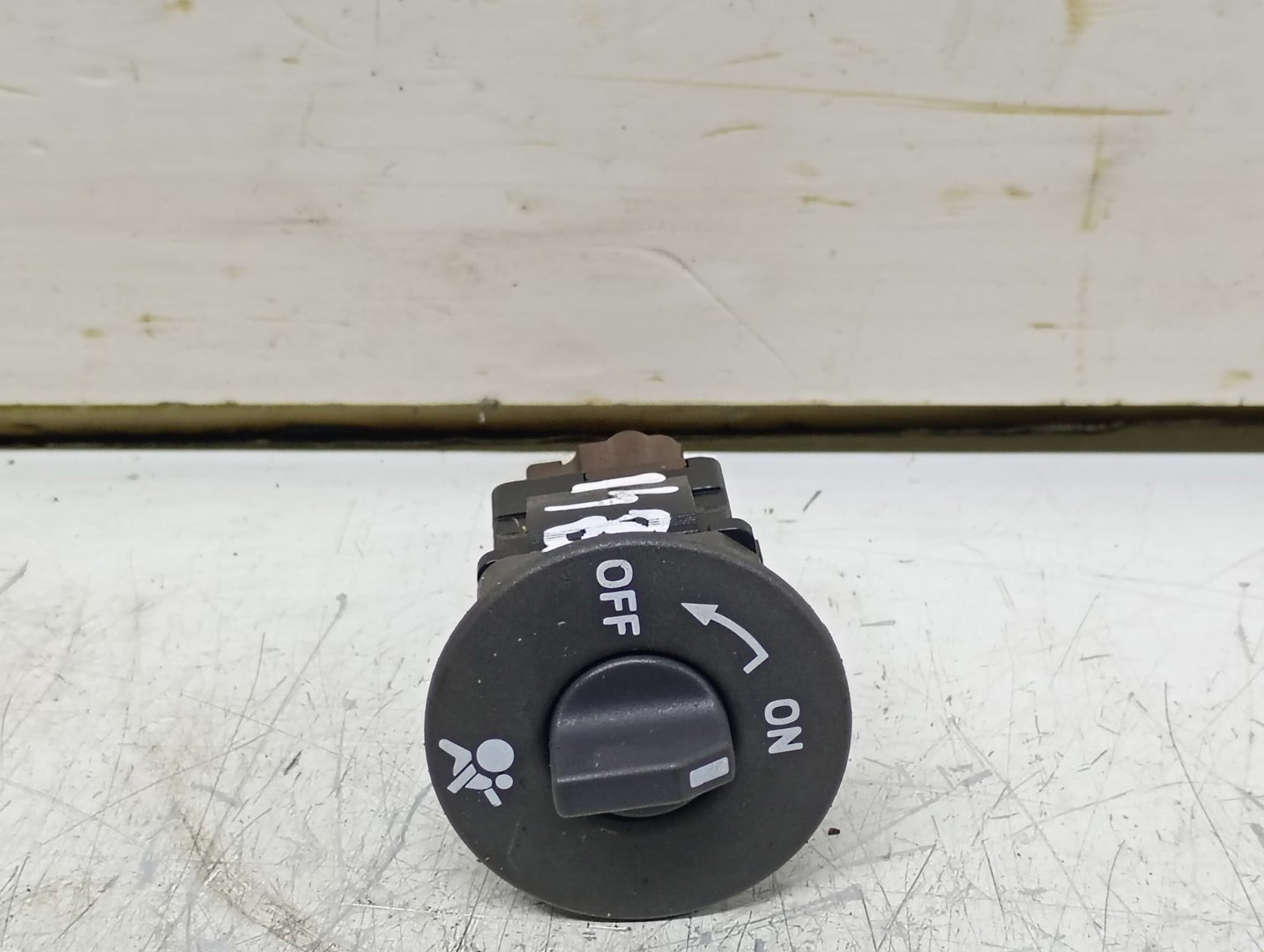Buton 8200169589C Renault Clio 3 (2005 - 2009)