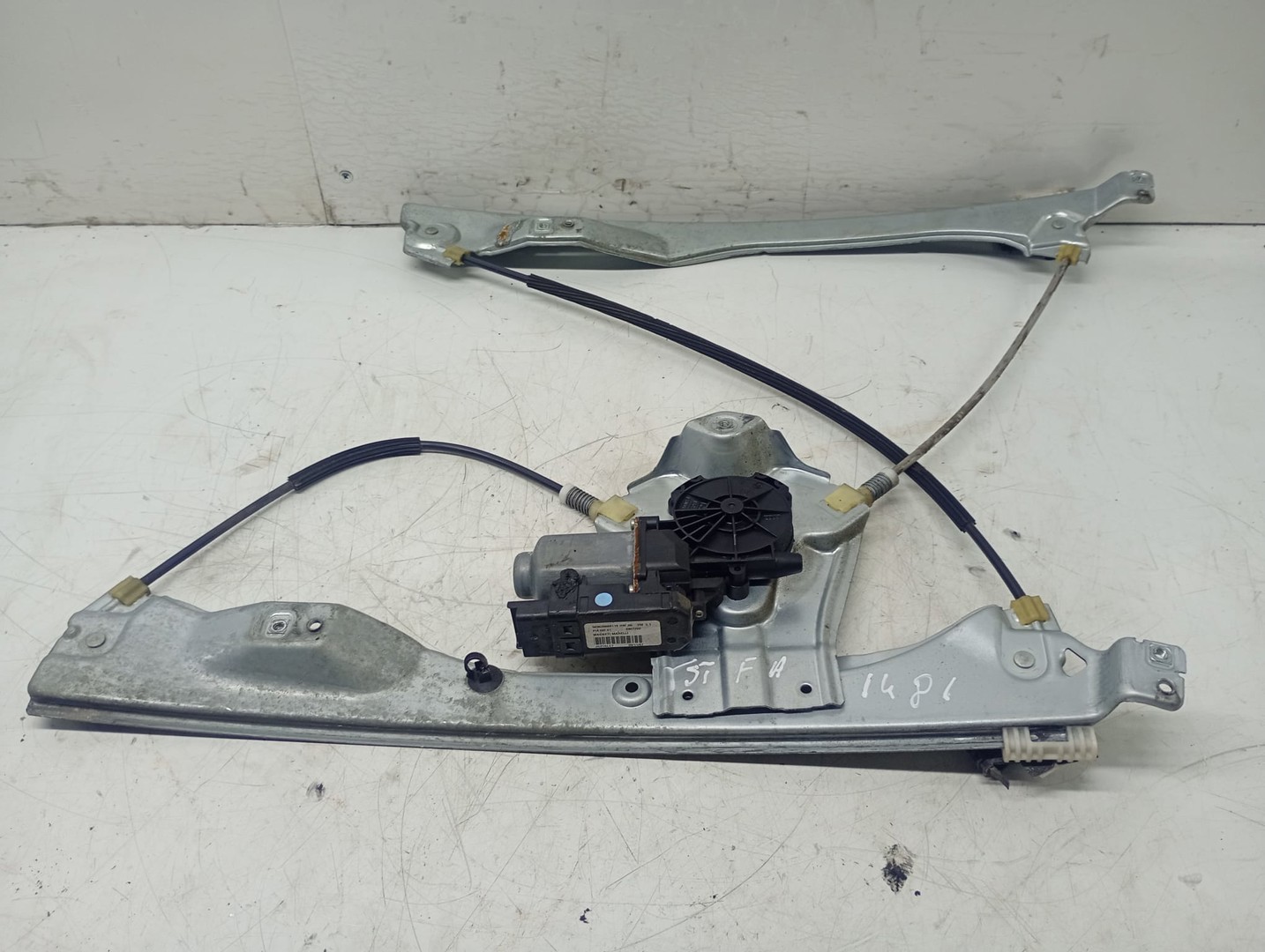 Macara geam stanga fata 8200291148 Renault Clio 3 (2005 - 2009)
