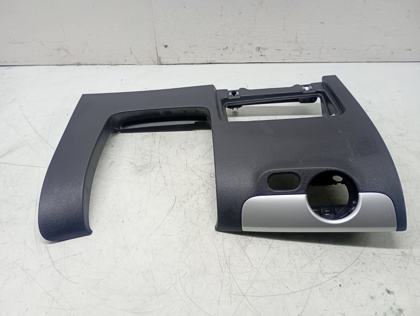 Ornament bord 5c7858365 Volkswagen Jetta 6 (2010 - 2014)