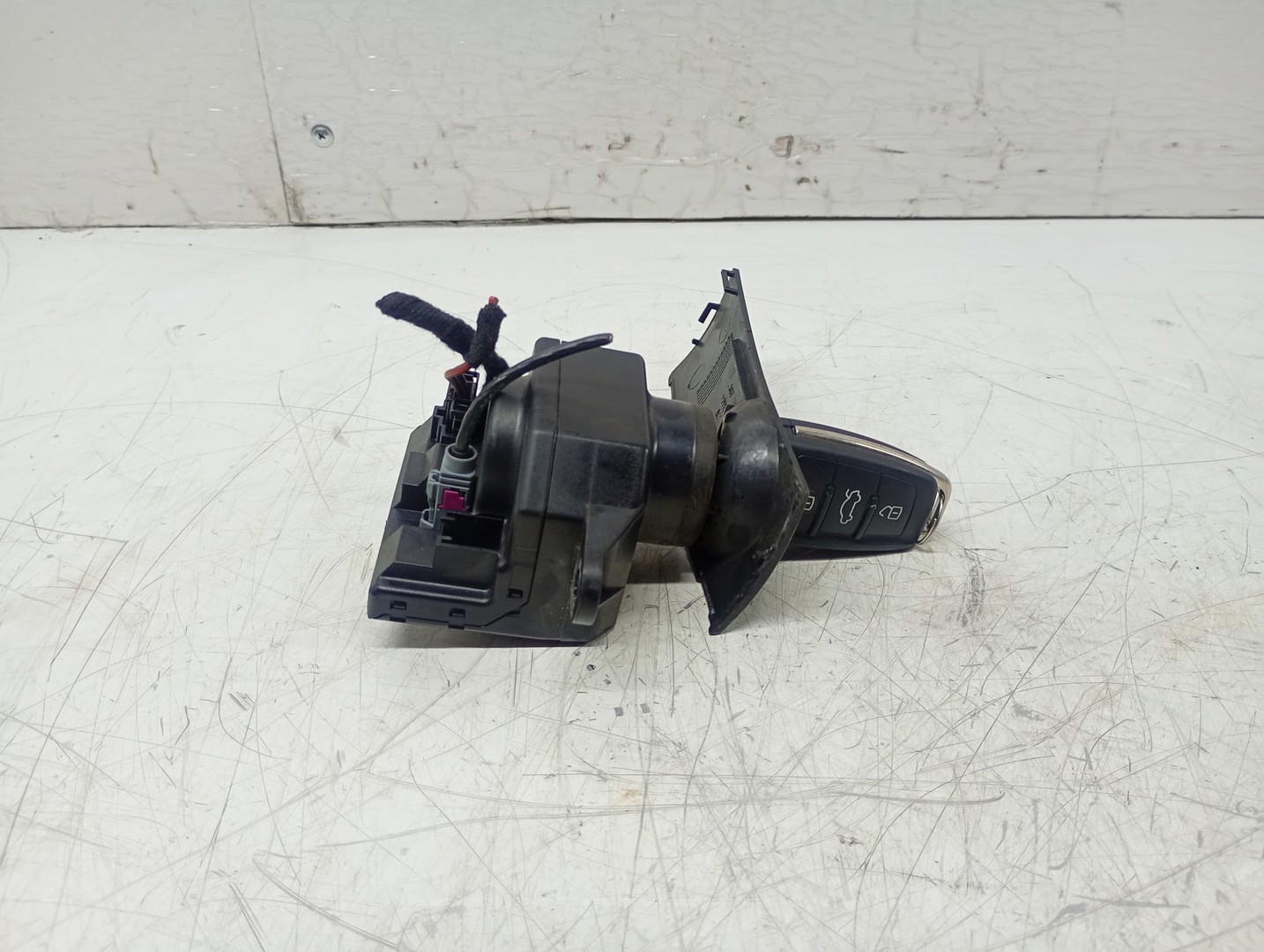 Contact cu cheie 4f0909135 Audi A6 4F/C6 (facelift) (2008 - 2011)