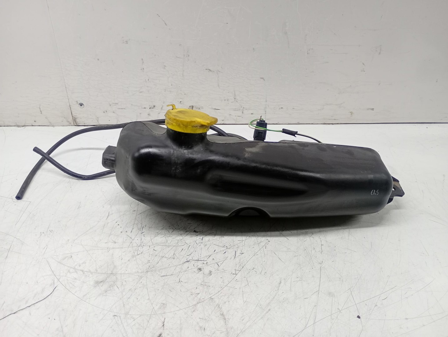 Vas lichid parbriz 298104583r Dacia Sandero 2 (2013 - 2016)