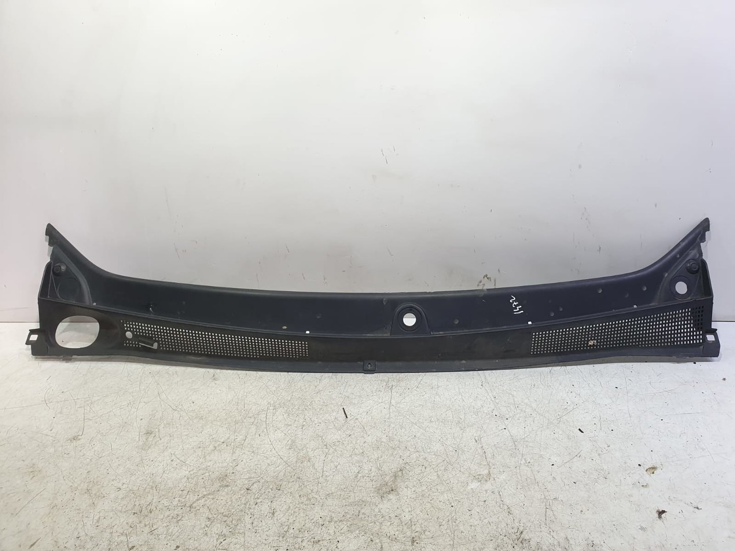 Grila stergatoare parbriz 668113292r Dacia Sandero 2 (2013 - 2016)