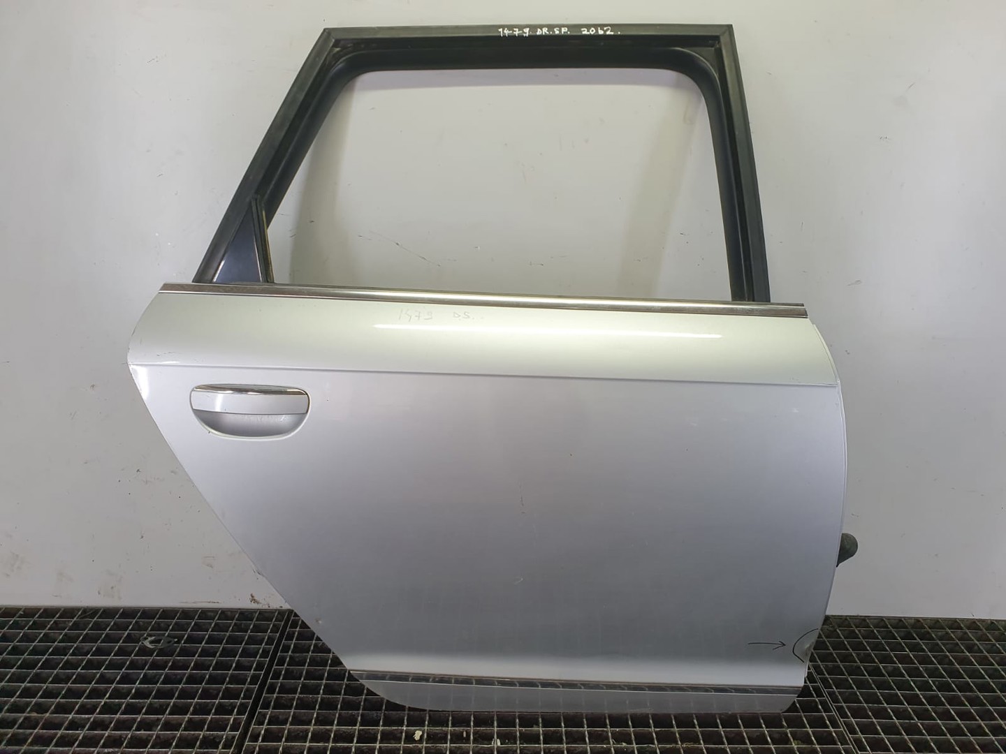 Usa dreapta spate cu defect Audi A6 4F/C6 (facelift) (2008 - 2011)