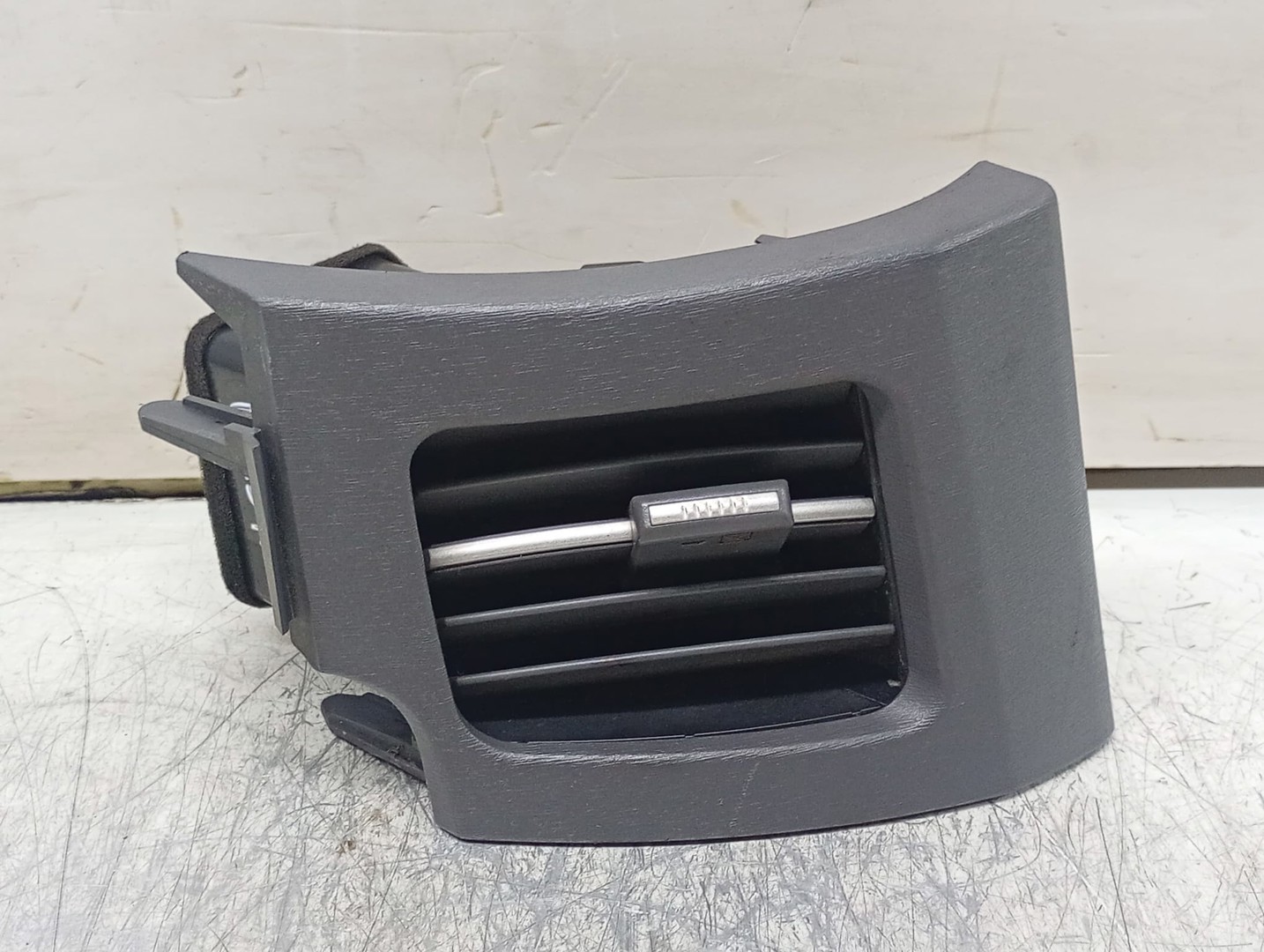 Grila ventilatie bord 55660-47030 Toyota Prius XW30 (2009 - 2011)