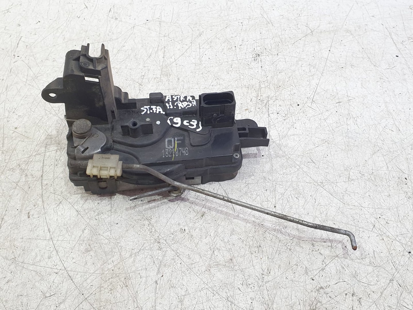 Broasca stanga fata 13210748 Opel Astra H (2004 - 2007)
