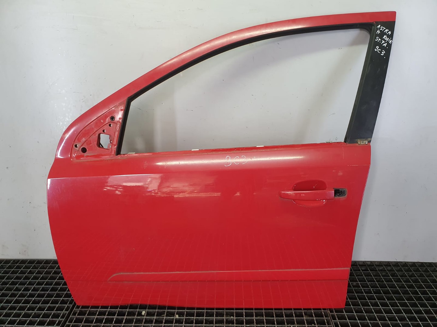Usa stanga fata Opel Astra H (2004 - 2007)