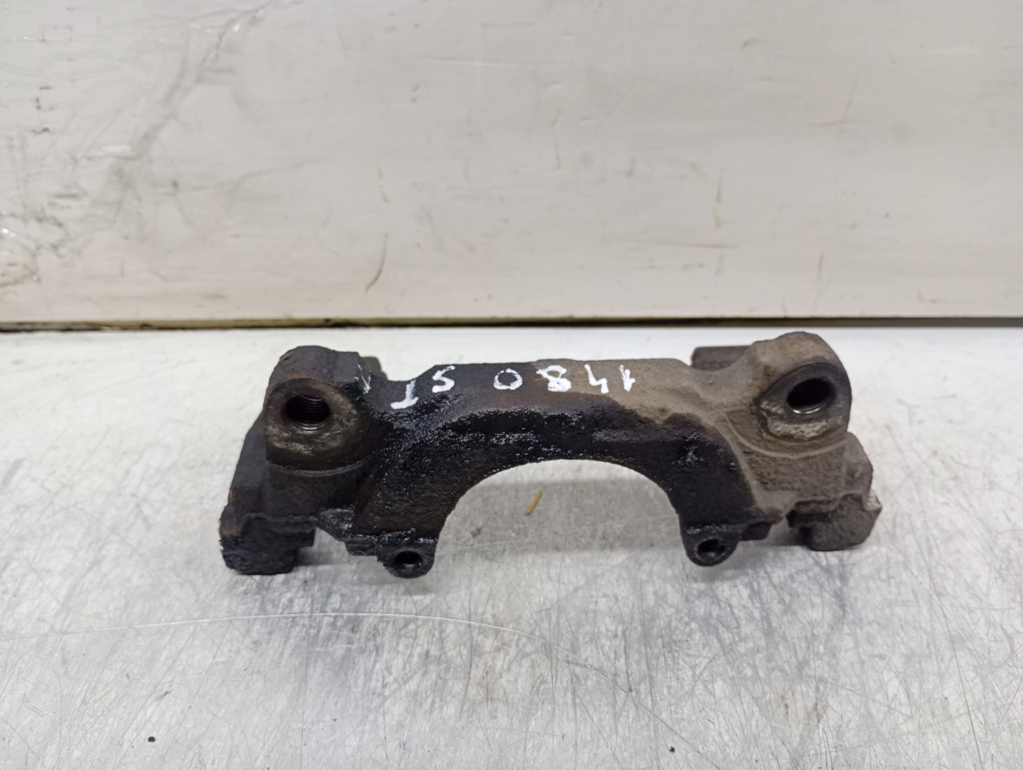 Suport etrier stanga fata Volkswagen Jetta 6 (2010 - 2014)