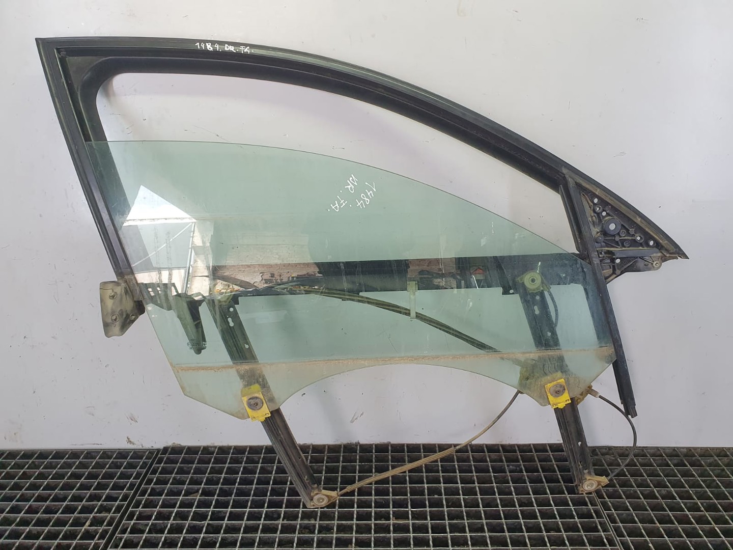 Rama usa dreapta fata 4f0837630 4f0837462d Audi A6 4F/C6 (2004 - 2008)