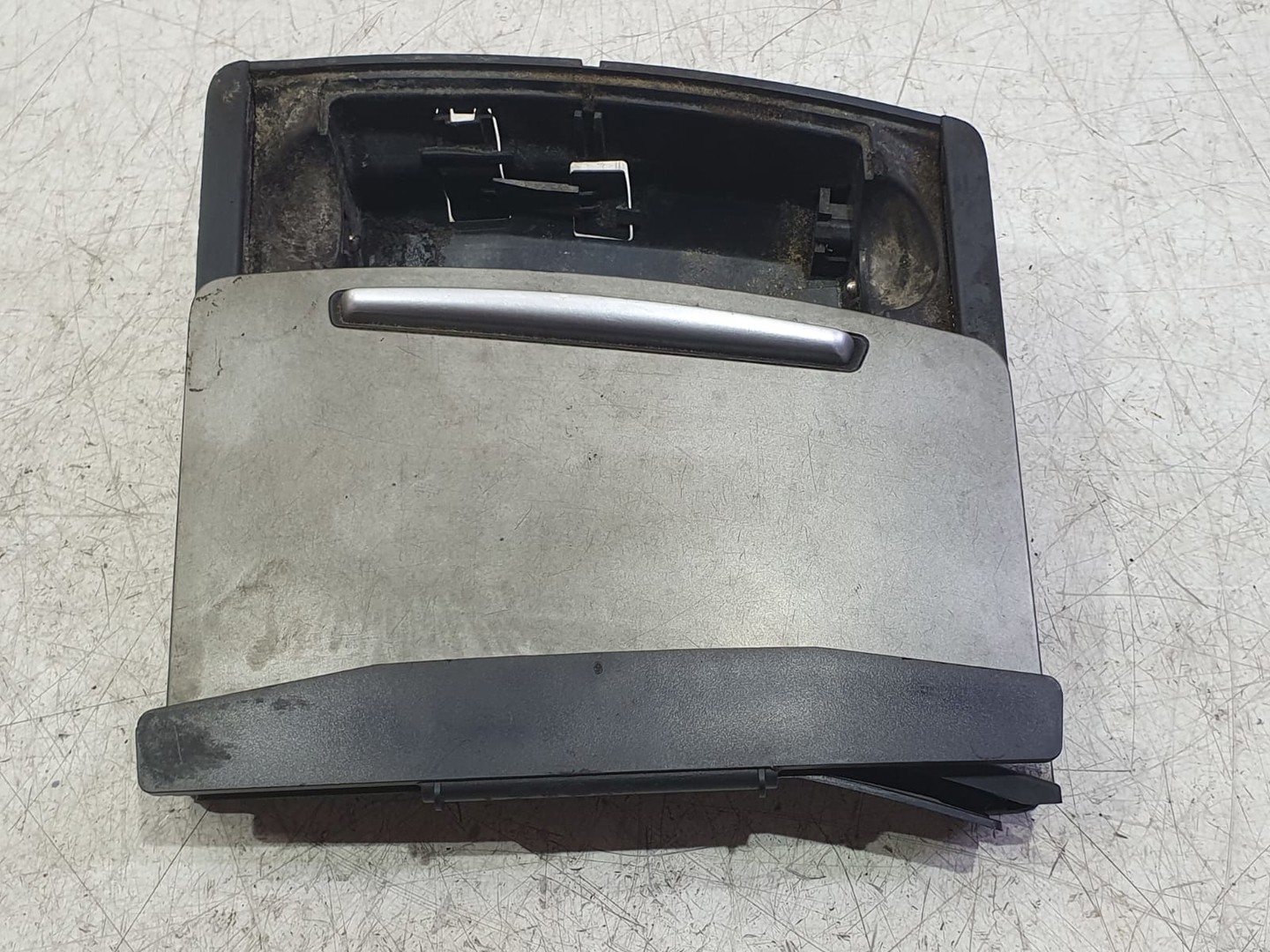 Scrumiera 4f1857951c Audi A6 4F/C6 (2004 - 2008)