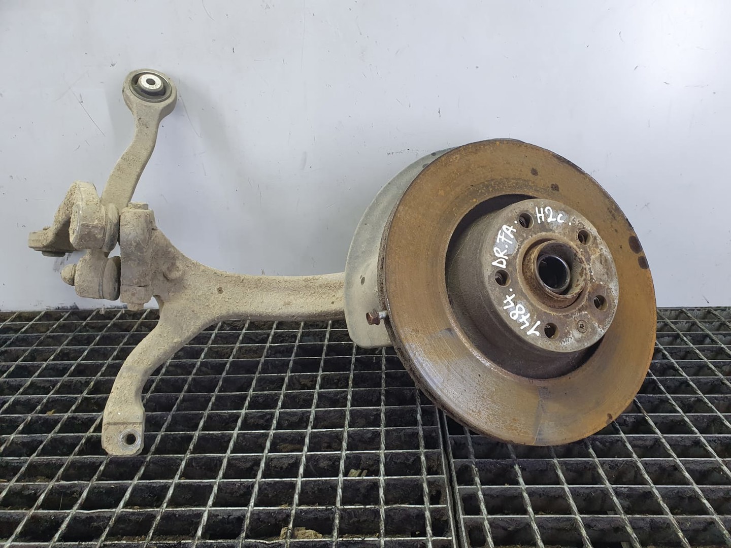 Fuzeta dreapta fata Audi A6 4F/C6 (2004 - 2008)