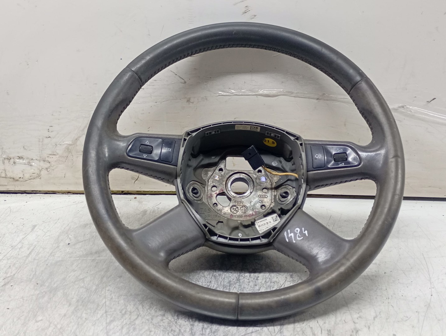 Volan in 4 spite cu comenzi 4F0419091 Audi A6 4F/C6 (2004 - 2008)