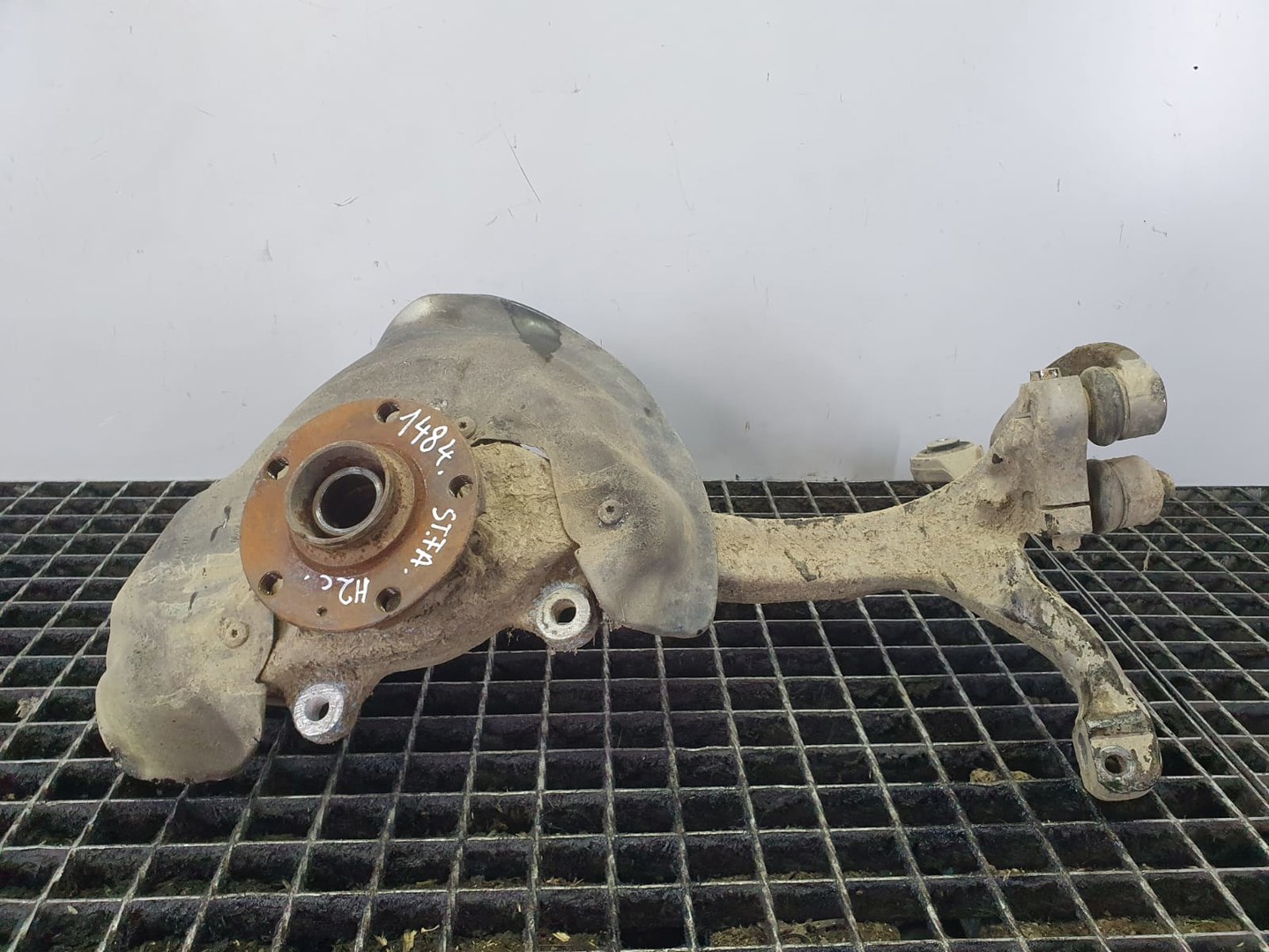 Fuzeta stanga fata 4F0857805E Audi A6 4F/C6 (2004 - 2008)