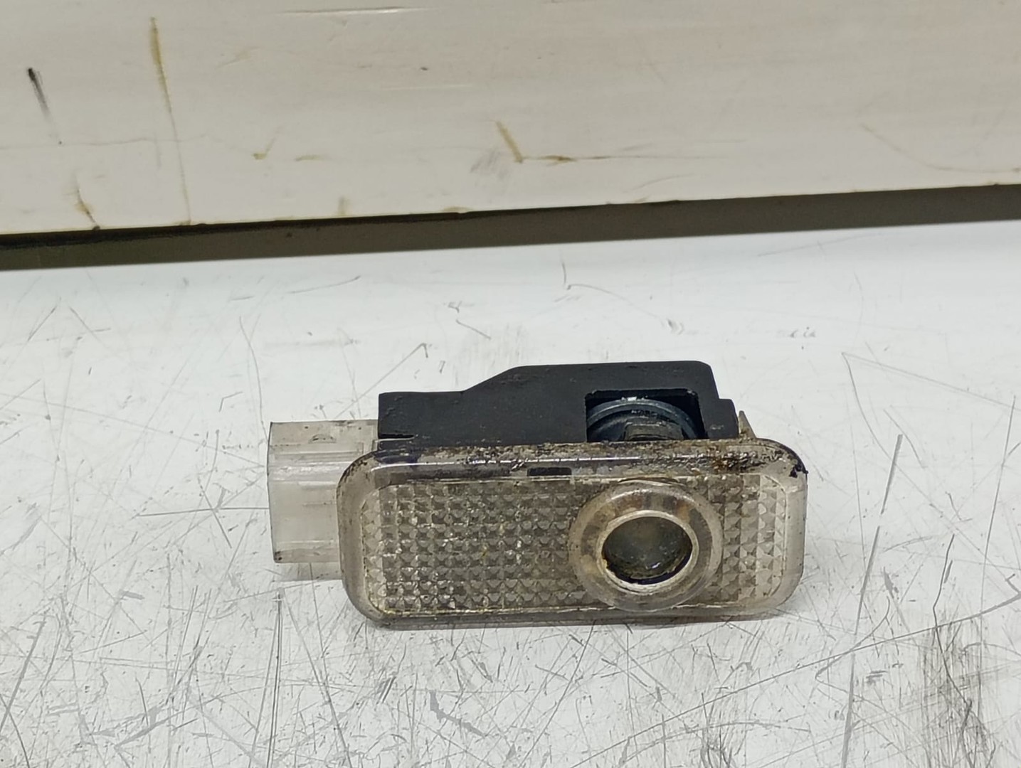 Lampa usa Audi A6 4F/C6 (2004 - 2008)