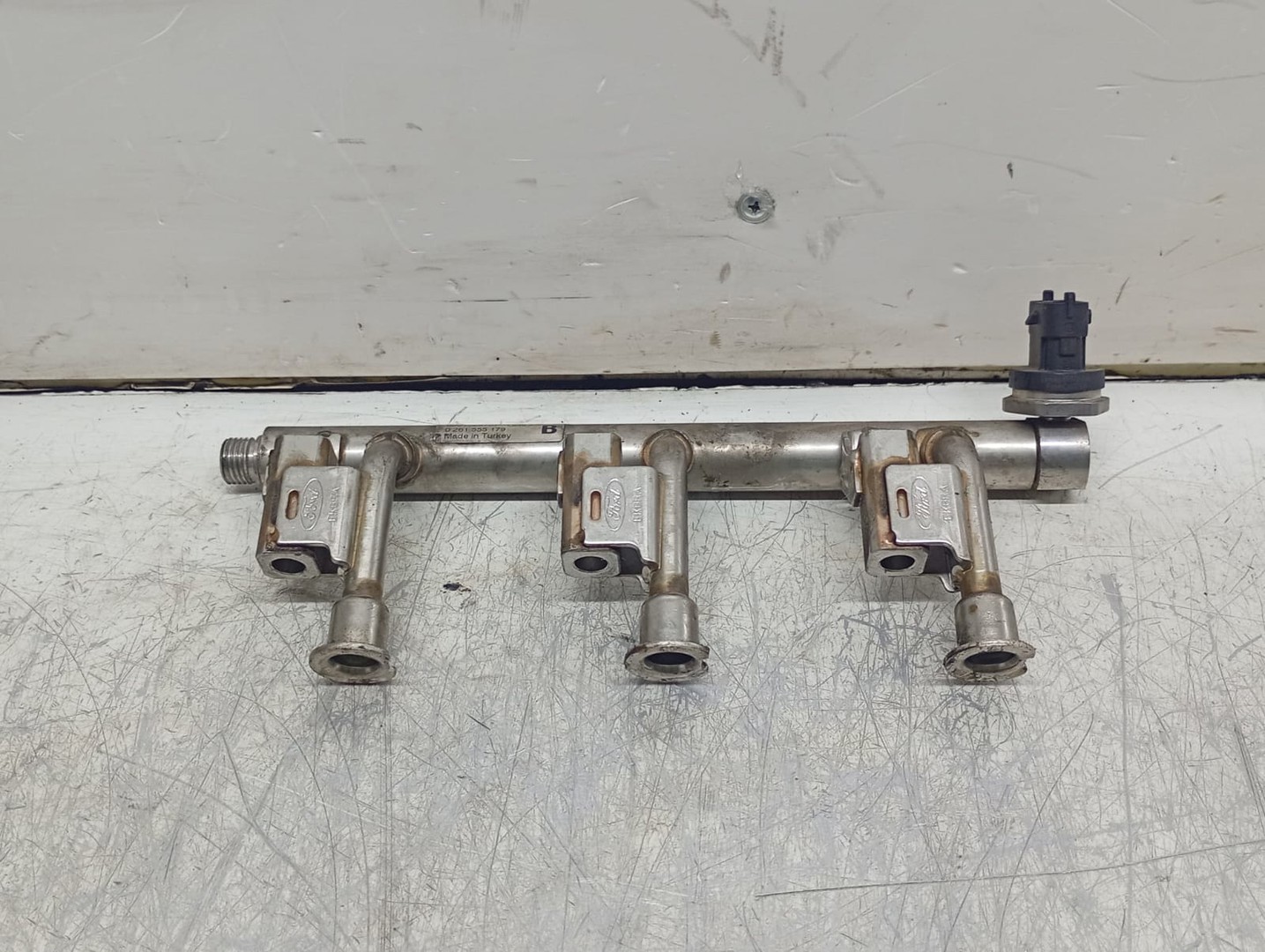 Rampa injectoare DM5G-9H487-aB Ford Fiesta 6 (facelift) (2013 - 2020)