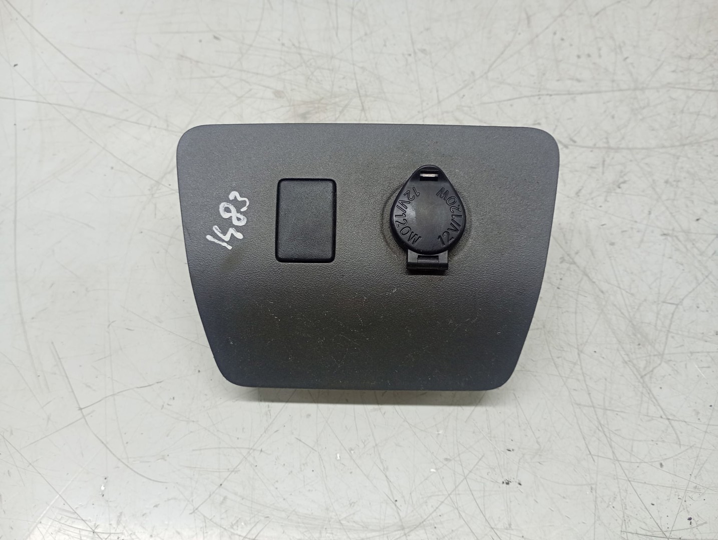 Priza 12V 5881847040 Toyota Prius XW30 (2009 - 2011)