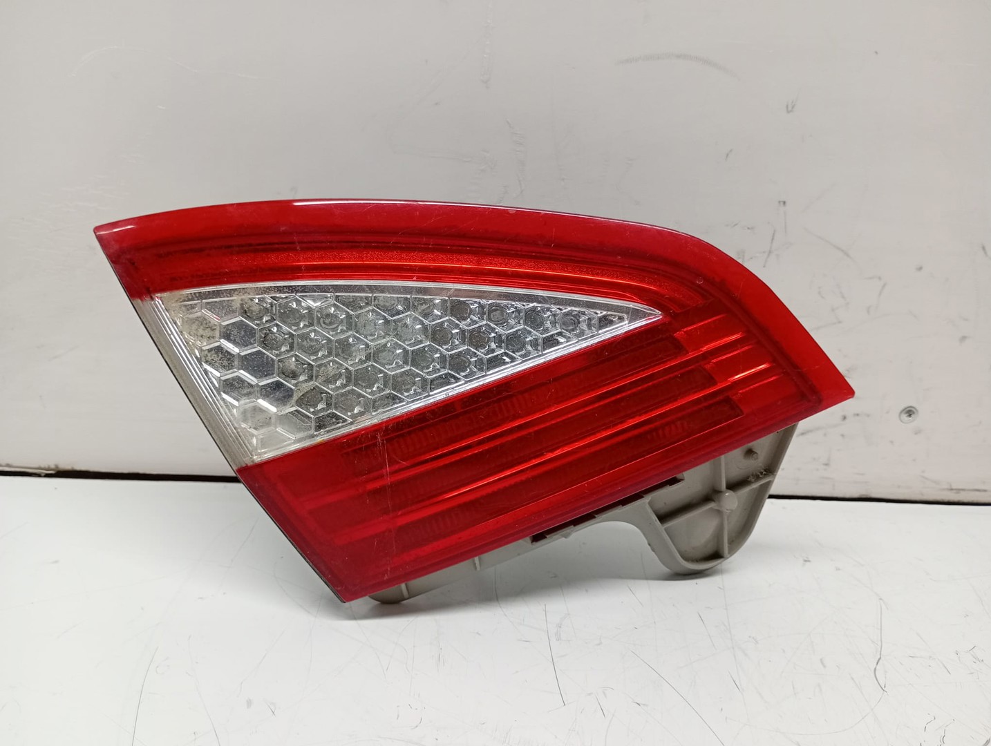 Stop stanga haion 7S71-13A603A Ford Mondeo MK4 (2007 - 2010)